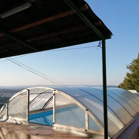 Tim Near Split With Heated Pool Vila